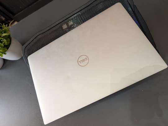 Ordinateur portable Dell xps i5 10th/ 256gb / 8gn ram image 4