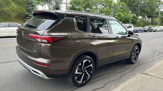 Mitsubishi Outlander image 13