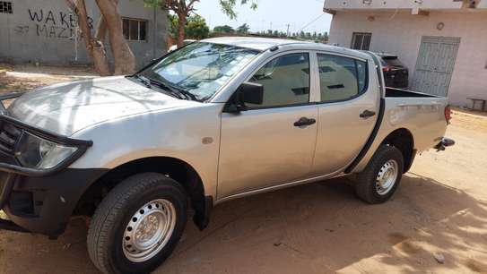 MITSUBISHI L 200 image 6