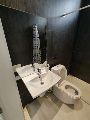 À LOUER APPARTEMENT F3 MEUBLÉ PIED DANS L'EAU PISCINE BIAGUI image 5