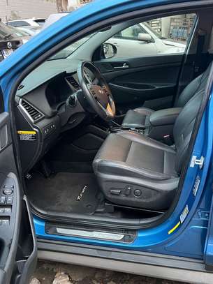Hyundai tucson image 2