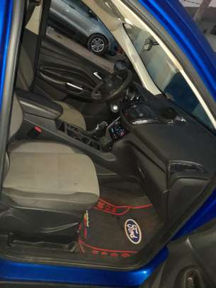 Ford Escape image 4