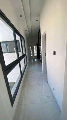 Appartement de 3 chambres et salon aux Almadies image 3