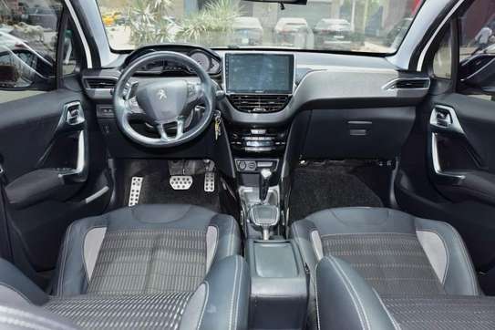 Peugeot 2008 Année 2017 image 2