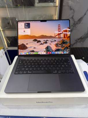 MacBook Pro M5 SSD 1To Ram 24Go Azerty image 2