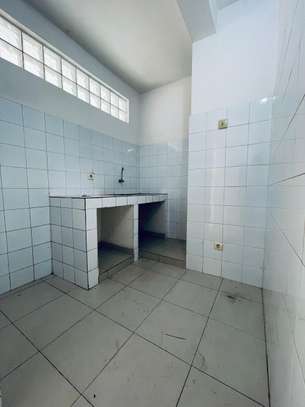 Studio spacieux à la Cité Kayraba image 8