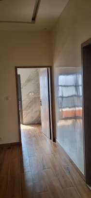 Studio a louer a Guediawaye ( en face Dalal Diam ) image 5