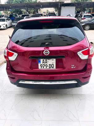 Nissan Pathfinder image 4