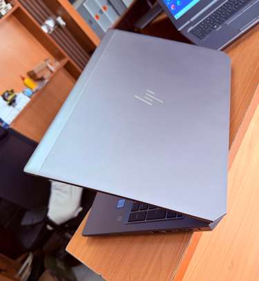 HP Zbook 15 - Nvidia 4Go - Ram 32Go - Core i7 8th image 7