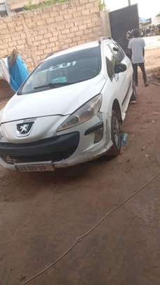 Peugeot 308 2011 image 3
