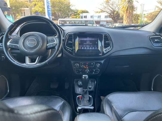 Jeep Compass SUV noir essence automatique image 3