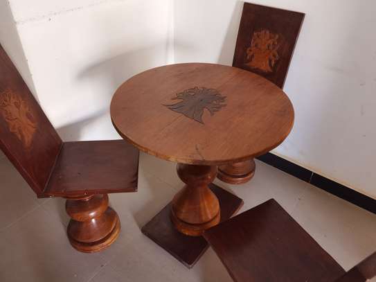 TABLE RONDE BOIS MASSIF - x3 CHAISES image 2