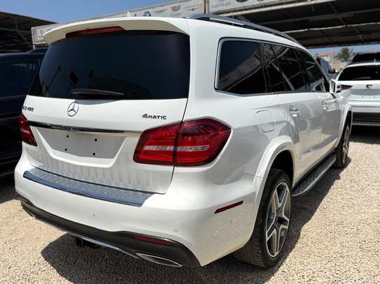 Mercedes GLS 450 4 matique AMG image 4