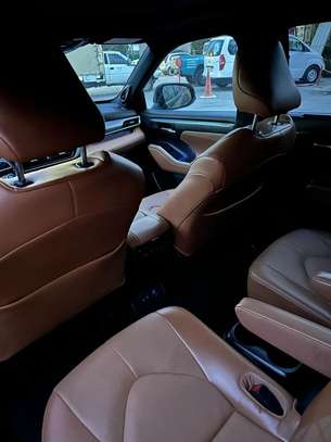 Toyota highlander hybride platinium image 2