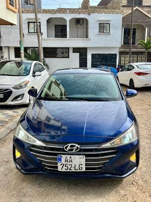 Hyundai Elantra 2019 Automatique image 3