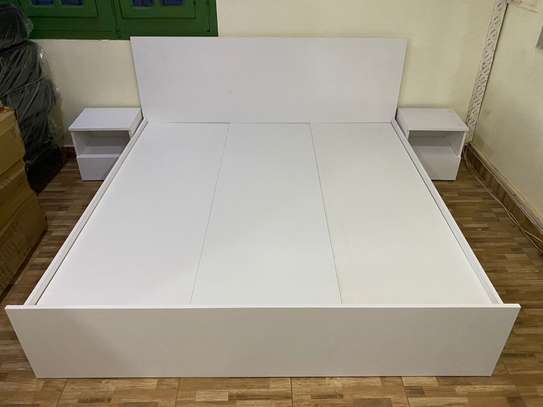 Lit et 2 commodes blanc image 9