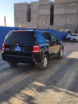 *FORD ESCAPE CARRÉ* Année : 2011 image 9