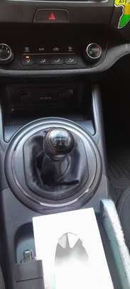 KIA SPORTAGE image 6