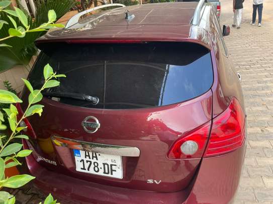 Nissan rogue image 2
