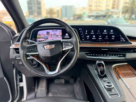 Cadillac Escalade image 3