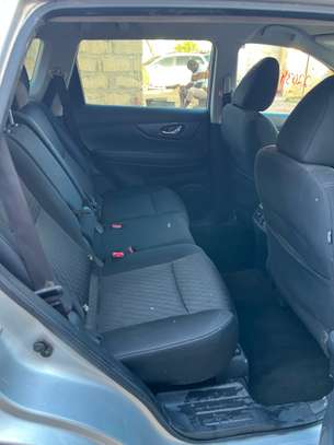 Je vend ma Nissan rogue 2017 automatique essence image 6