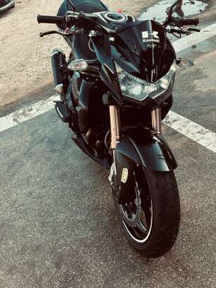 Kawasaki Z750 R image 4