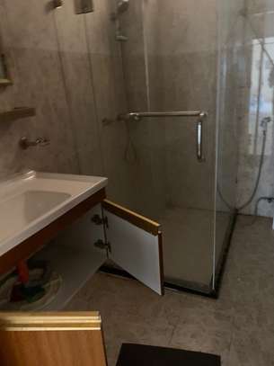 Bel appartement au Point E image 5