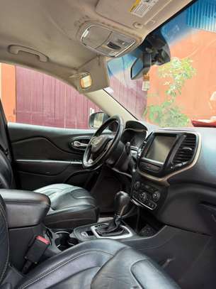 Location Jeep Cherokee image 2