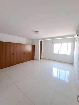 SPACIEUX APPARTEMENT 3 CHAMBRES A LOUER AUX ALMADIES image 2