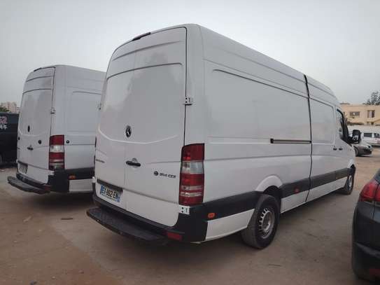Mercedes sprinter image 3