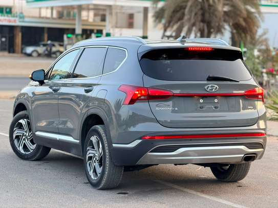Hyundia Santafe image 4