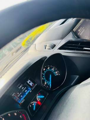 Ford Escape Titanium image 11