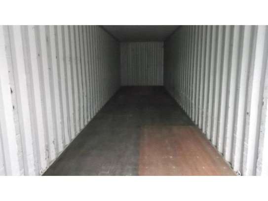 Vends conteneurs vides deja dédouané image 3