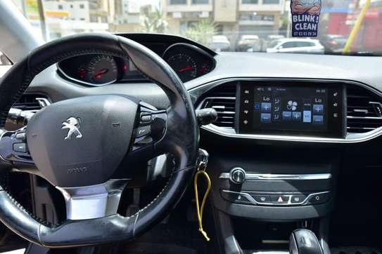 Peugeot   308 t9 2017 image 9