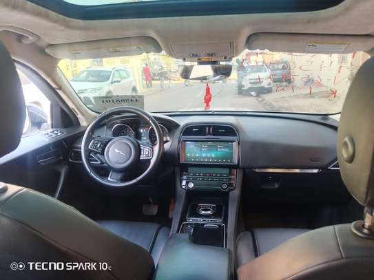 F-PACE 2020 image 3