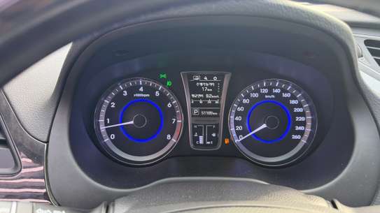 Hyundai grandeur HG240 image 6