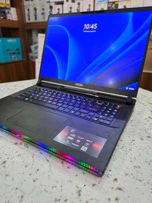 MSI RAIDER GE78 image 3