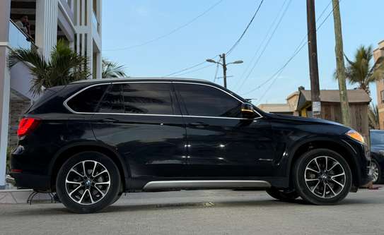BMW X5 année 2018 image 2