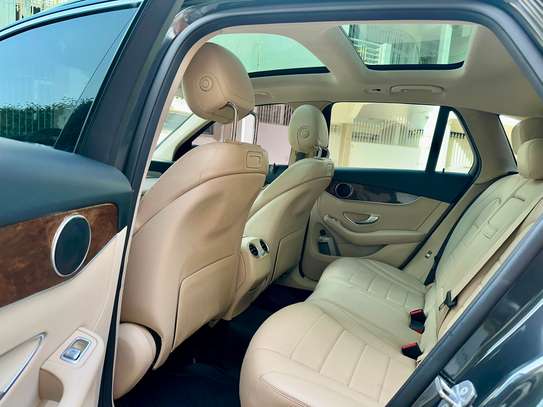 Mercedes Glc 300 image 7