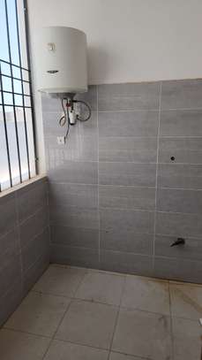 Appartement F3 grand standing à louer aux Almadies image 4
