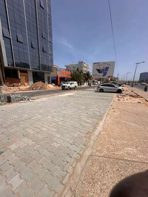 IMMEUBLE OU PLATEAU À LOUER VDN image 8