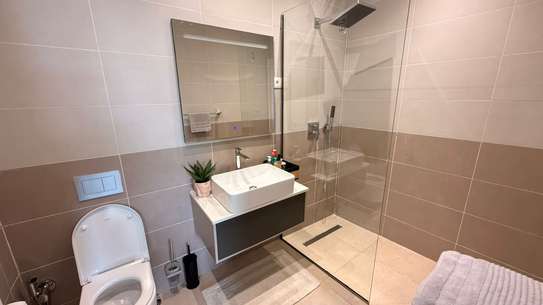 Bureau aménagé F4 – 148 m² à louer à la Résidence SIKI image 3