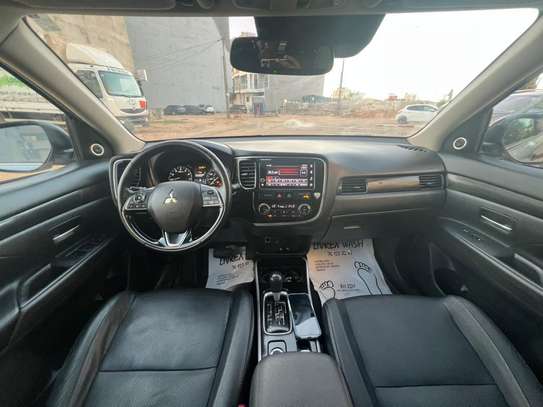 Mitsubishi  Outlander sport  Année : 2019 image 9