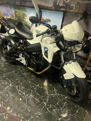 Bmw f800 2021 image 3