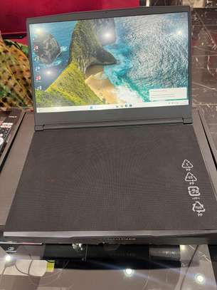 MSI GF63 16/512 image 6