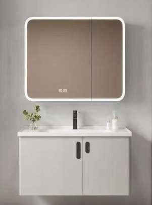 Meuble salle de bain miroir robinet noir image 4