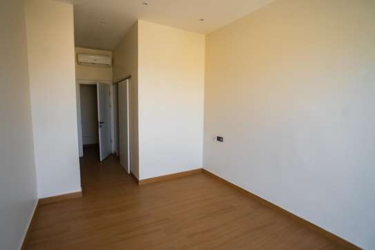 Bel appartement haut standing semi -équipé image 3