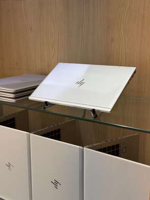 HP EliteBook image 5