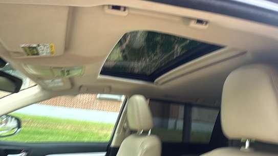 Toyota Highlander image 2