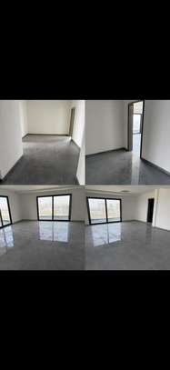 BUREAUX NEUFS DISPONIBLES – CITÉ KEUR GORGUI image 2